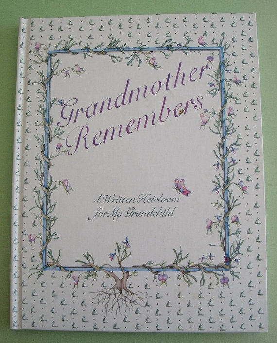 Grandmother Remembers: A Written Heirloom for My Grandchild (30th Anniversary Edition) on Hardback by Judith Levy