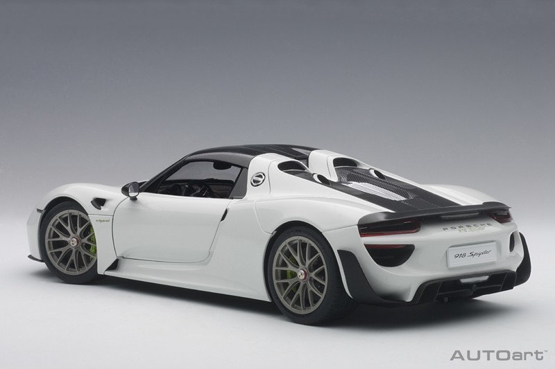 Porsche 918 spyder autoart