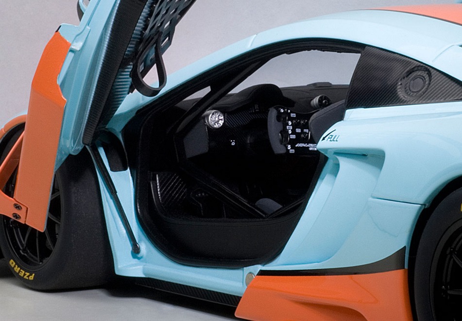 Autoart: 1/18 McLaren 12C GT3 (Blue/Orange) image