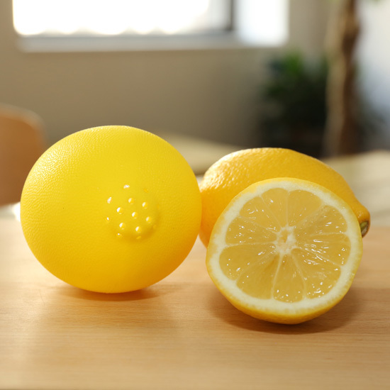 Silicone Lemon Squeezer image