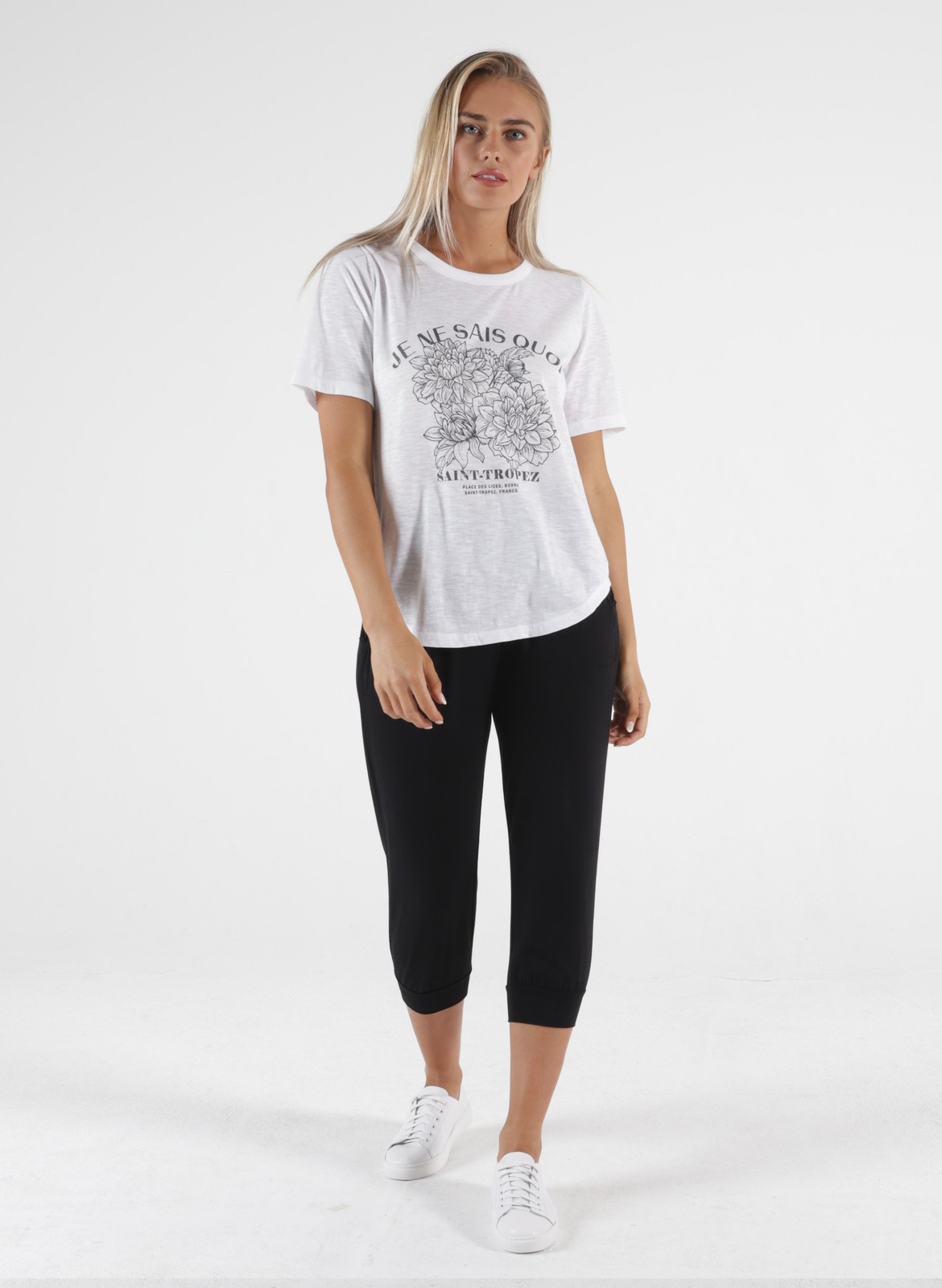 Betty Basics: Ariana Tee - La Vie (Size 