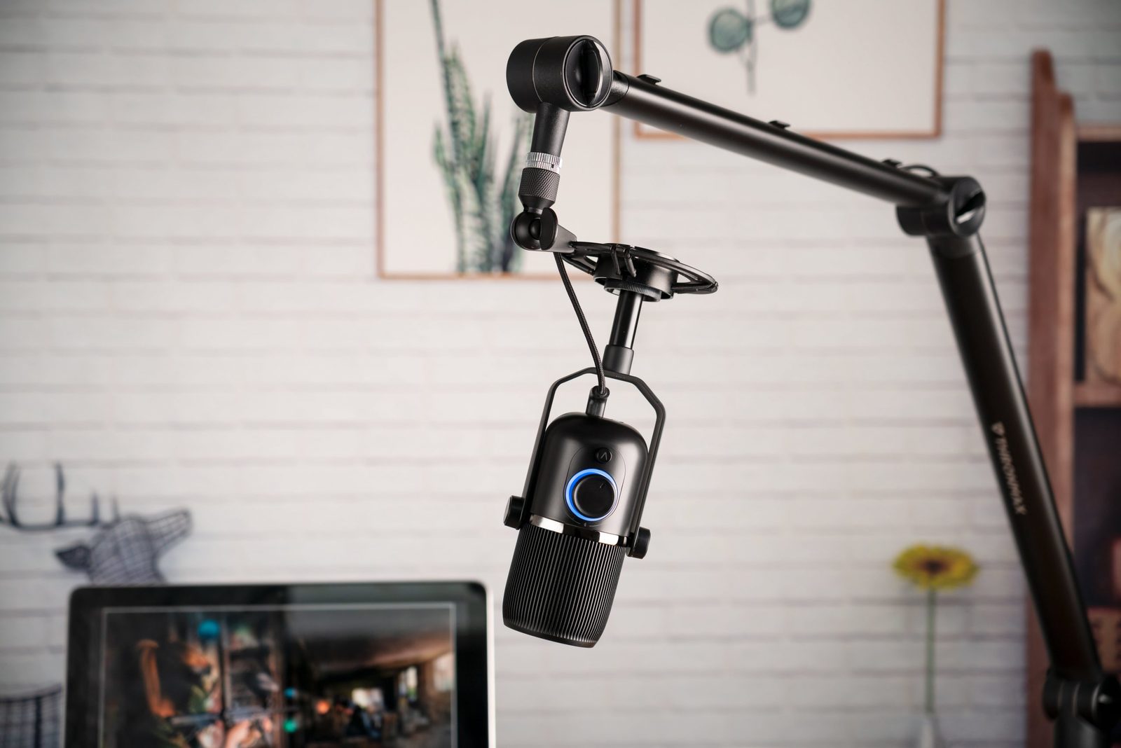 Thronmax ZOOM Microphone Stand Buy Now at Mighty Ape NZ