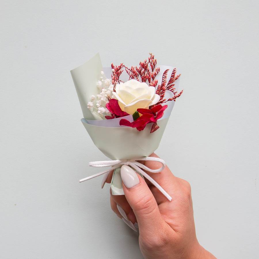 Short Story: Floral Bouquet Box - Light Blue image