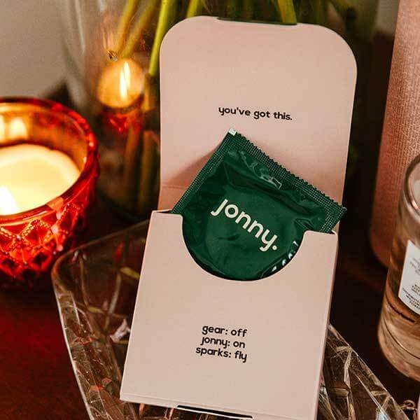 Jonny Vegan Condoms - Overnighter (3 Pack) image