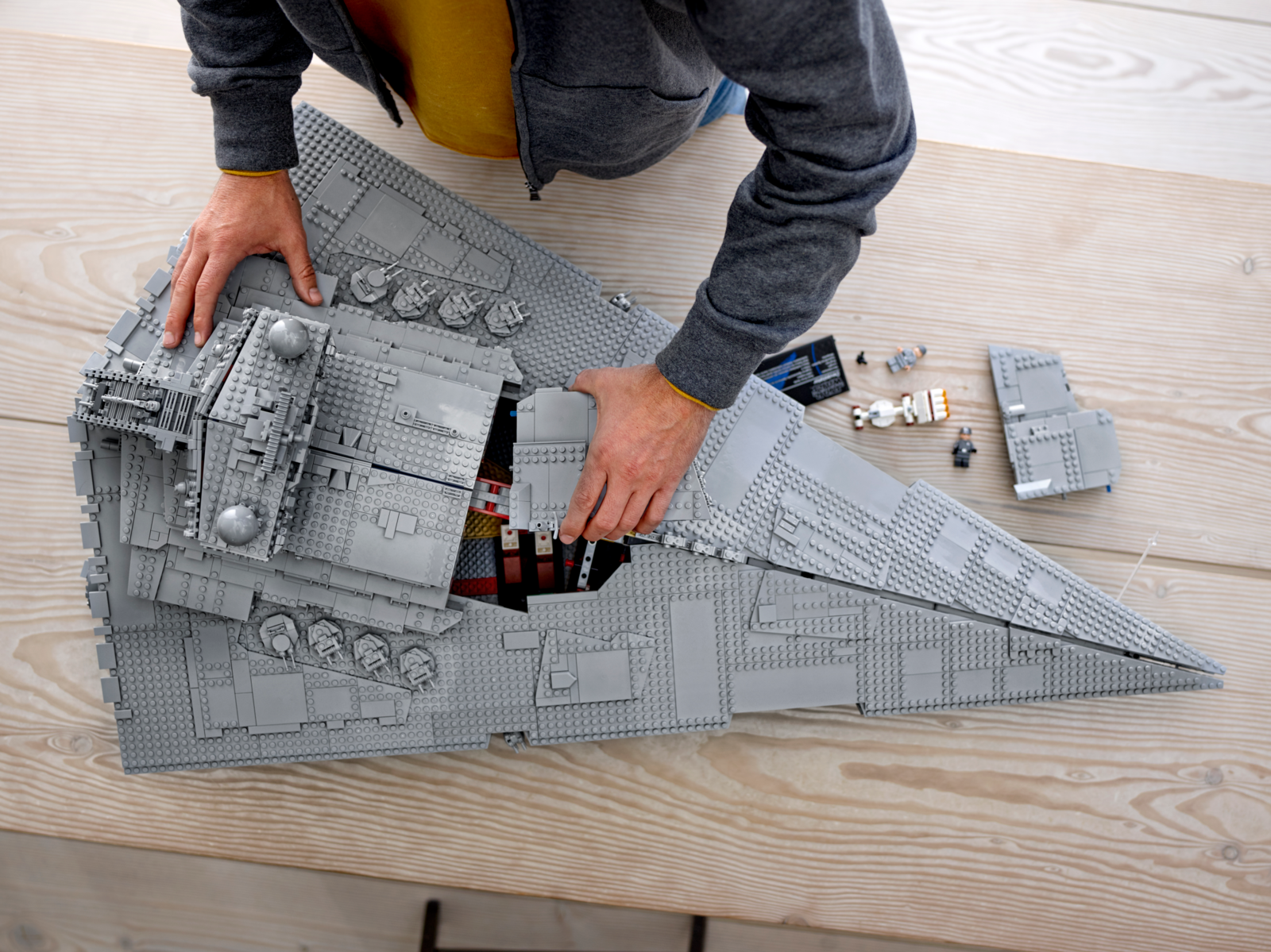 LEGO Star Wars - Imperial Star Destroyer (75252 image