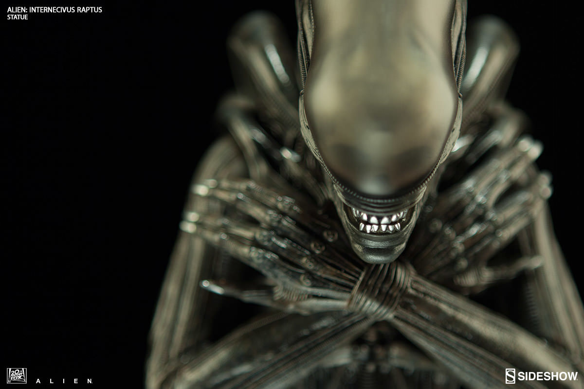 Alien - Xenomorph Internecivus Raptus Statue image