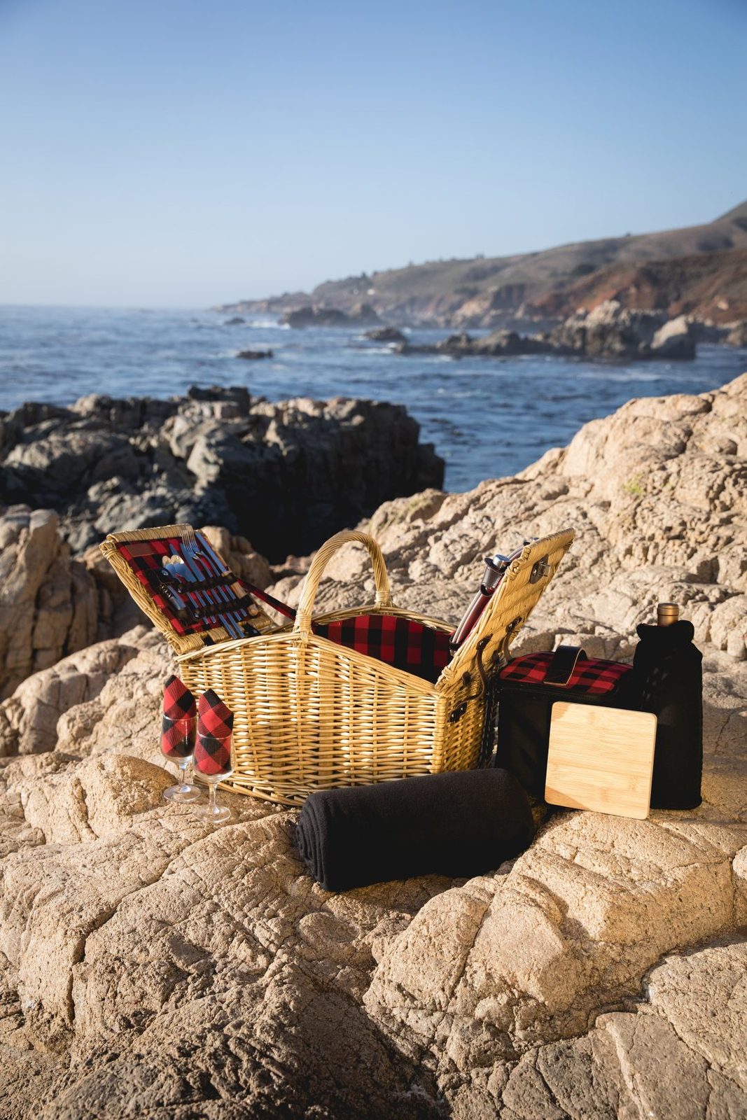 Somerset Deluxe Picnic Basket (Plaid)