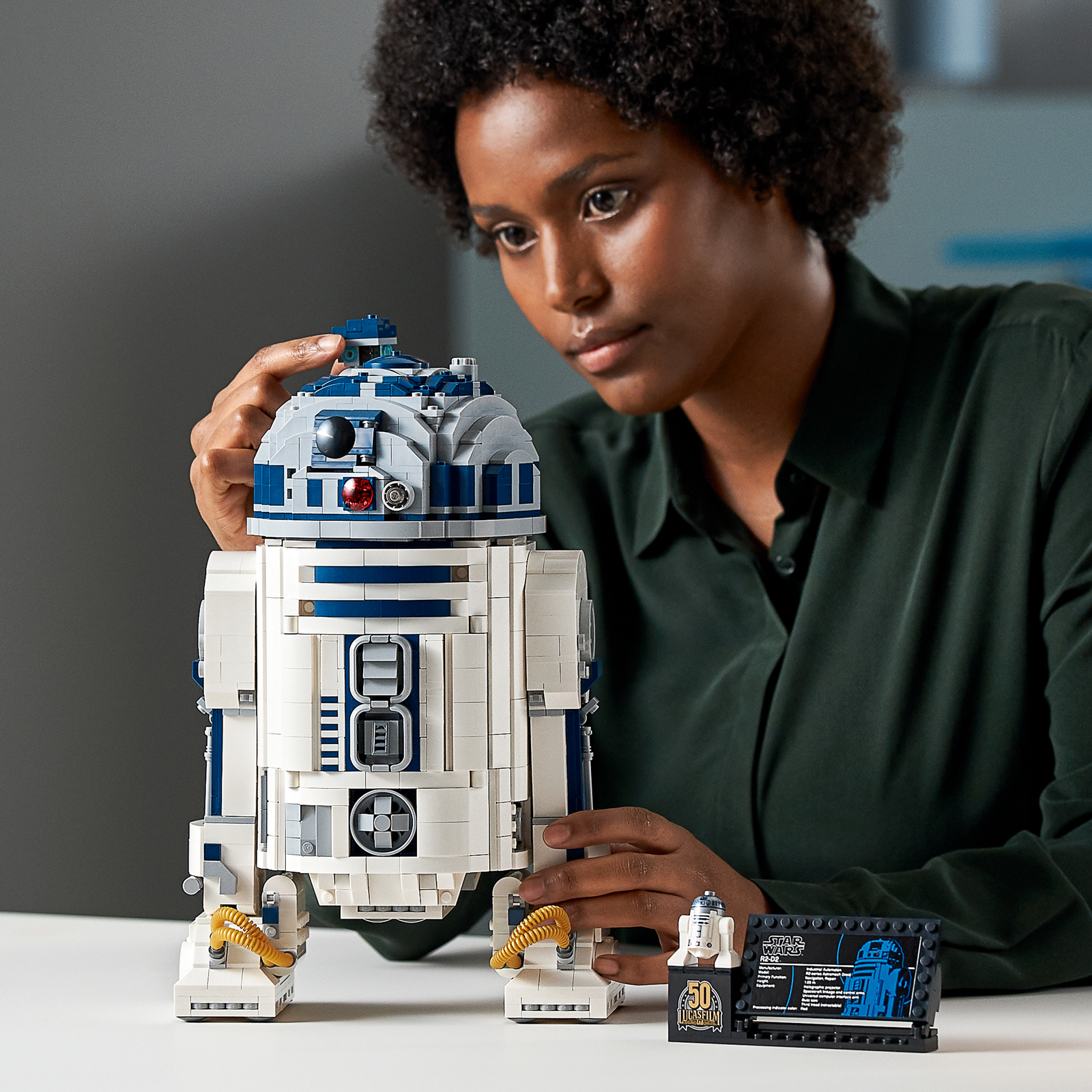 LEGO Star Wars: R2-D2 - (75308) image