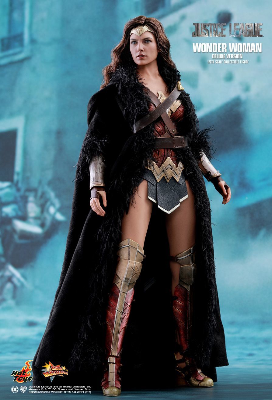 Justice League: Wonder Woman - 12" Deluxe Figure image