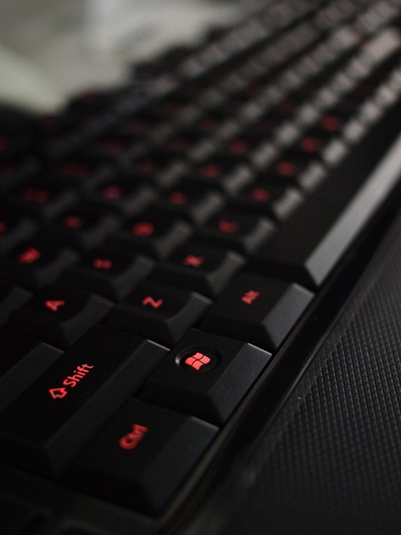 Microsoft Sidewinder X4 Keyboard image