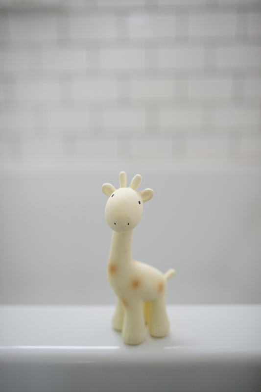 Tikiri: My First Zoo - Giraffe Rattle Toy image
