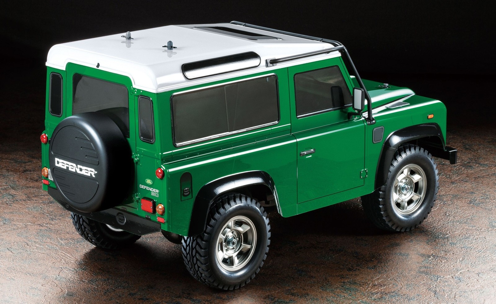 TAMIYA 1/10 RC Land Rover Defender 90 - CC01 - Assembly kit image
