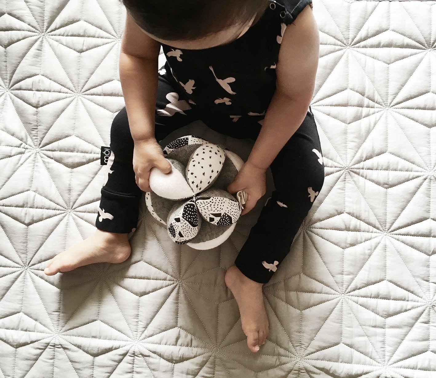 Wee Gallery: Organic Sensory Puzzle Ball