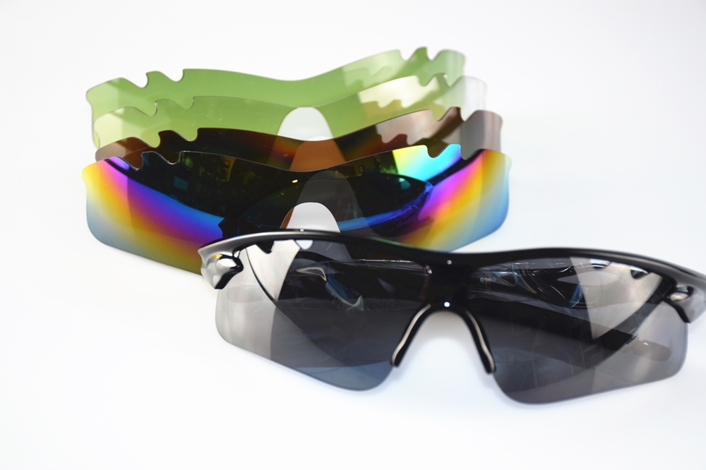 Ape Basics Polarized Photochromic UV400 Fishing Sports Sunglasses with Case - 5 Interchangeable Lenses image