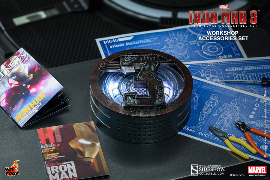 Iron Man Accessories Set at Mighty Ape NZ