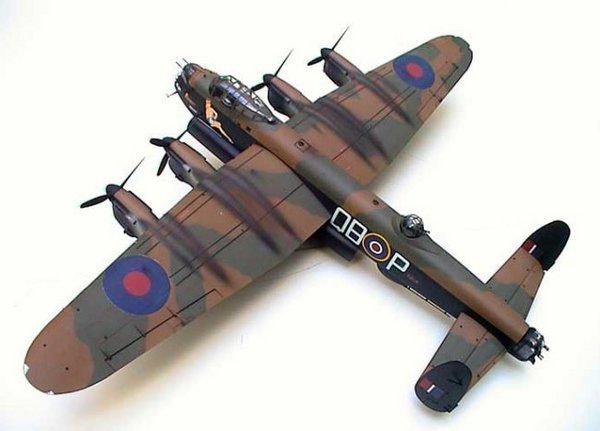 Tamiya 1/48 Grand Slam Bomber Lancaster - Model Kit image
