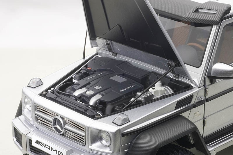 1/18 Mercedes Benz G63 AMG 6x6 - Diecast Model image