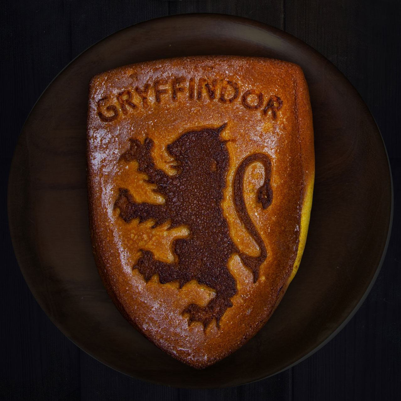 Harry Potter Gryffindor Silicone Baking Tray at Mighty Ape NZ