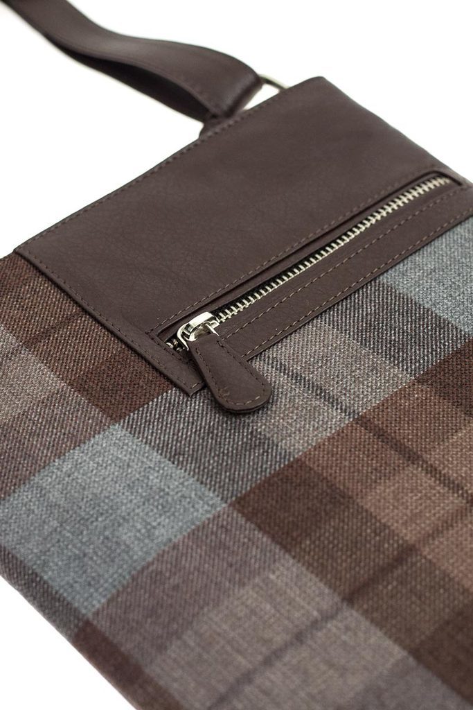 Outlander Lallybroch Crossbody Bag Women's at Mighty Ape NZ