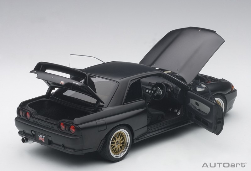 Autoart 1/18 Nissan Skyline Gt-r (R32) - Diecast Model image