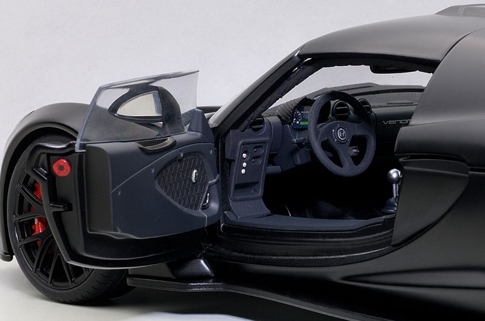 Autoart: 1/18 Hennessey Venom GT (Carbon Black) image