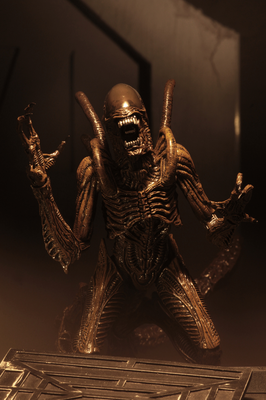 Aliens Resurrection: Xenomorph Warrior - 9″ Articulated Figure image