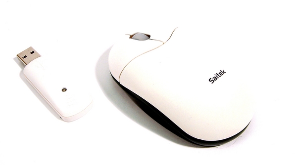 Saitek Notebook Optical Wireless Mouse - White image