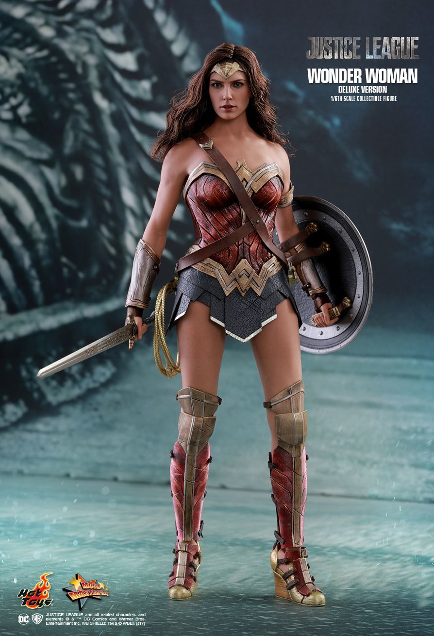 Justice League: Wonder Woman - 12" Deluxe Figure image