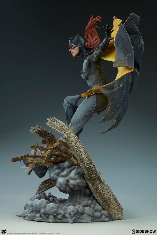 Batman: Batgirl - 21" Premium Format Figure image