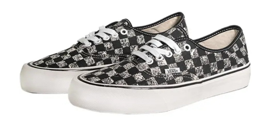 Vans: Checkerboard Authentic Surf - Black (US 9)