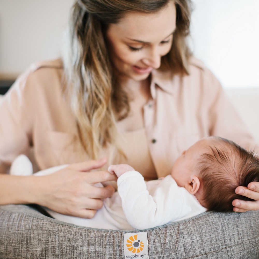 ergobaby natural curve nursing pillow
