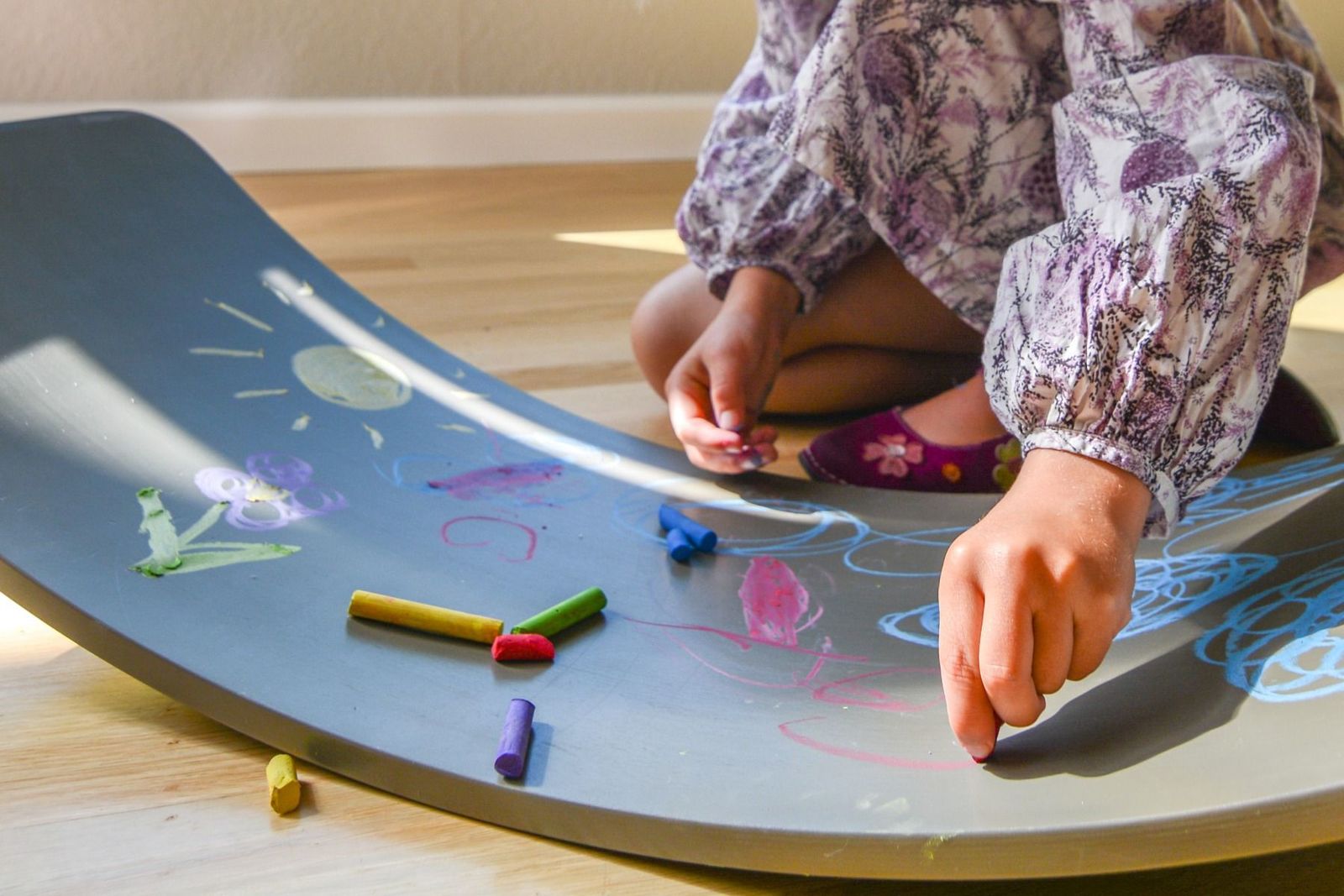 Kinderfeet: Kinderboard - Multi-Purpose Toy (Chalkboard) image