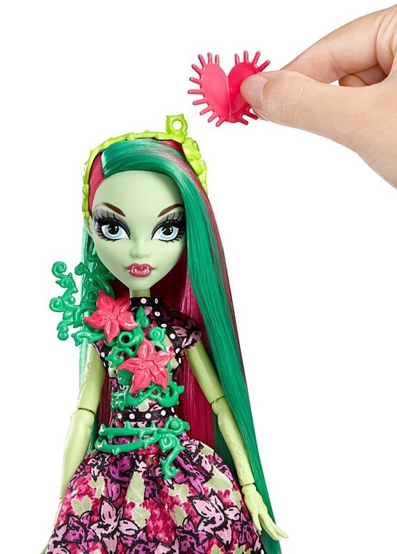 Buy Monster High Venus Mcflytrap Doll at Mighty Ape Australia