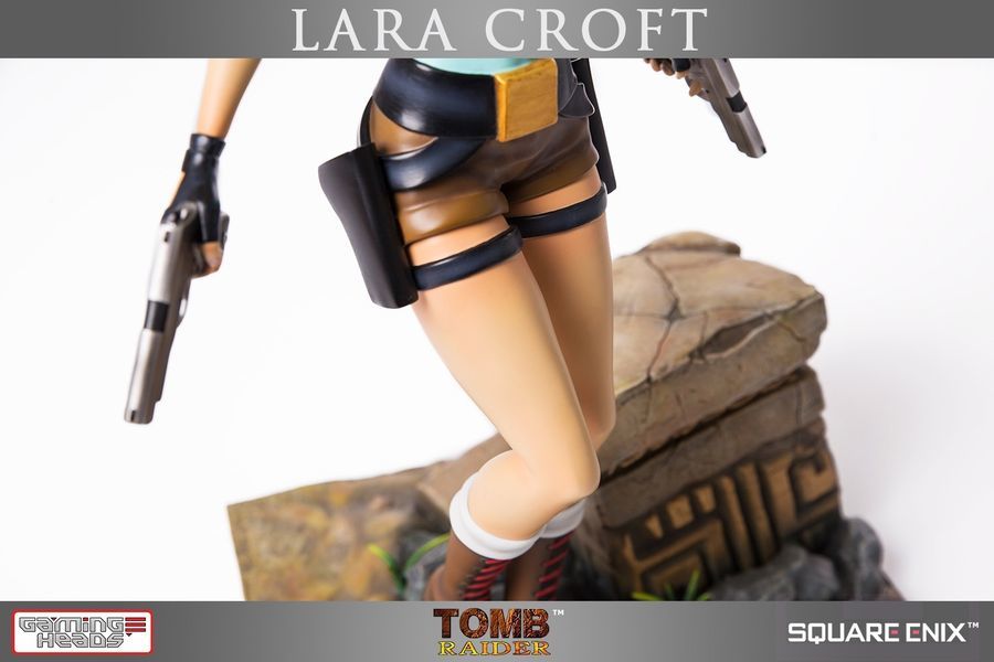 Tomb Raider: Lara Croft - 14" Collectors Statue image