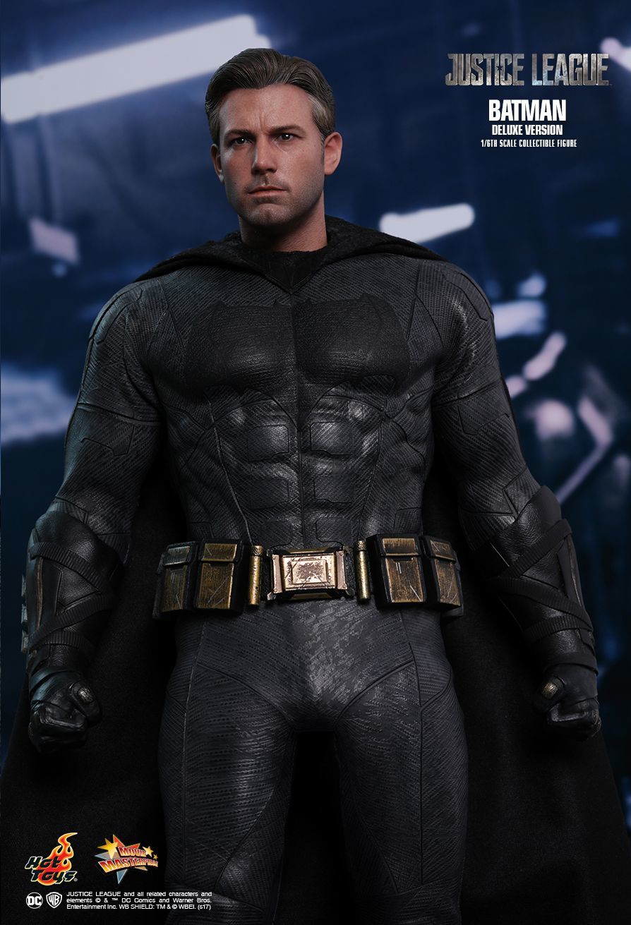 Justice League - Batman (Deluxe Edition) - 12" Articulated Figure image