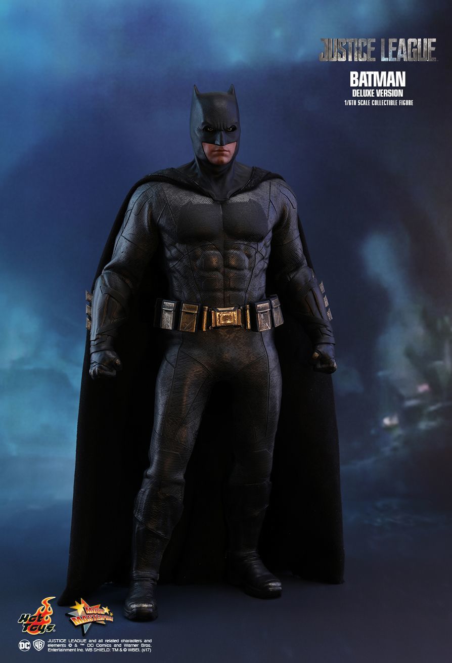 Justice League - Batman (Deluxe Edition) - 12" Articulated Figure image