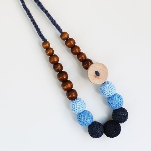 Munch: Natural Teething and Breastfeeding Necklace - Blue image