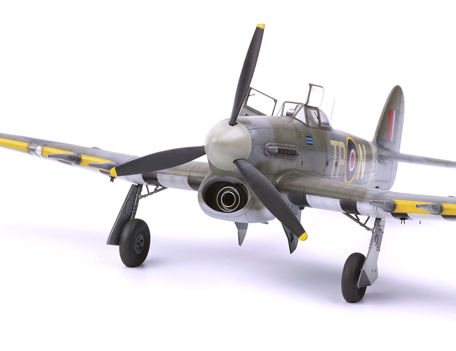 1/48 Limited Edition Kit of Hawker Typhoon Mk.Ib - Model Kit