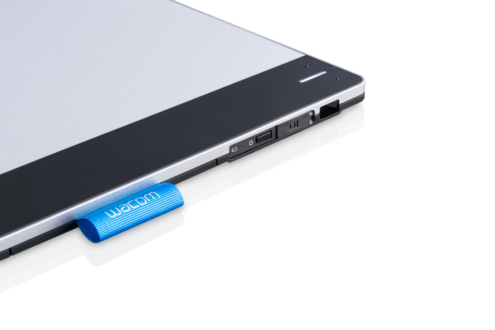 Intuos Manga Graphic Tablet at Mighty Ape NZ