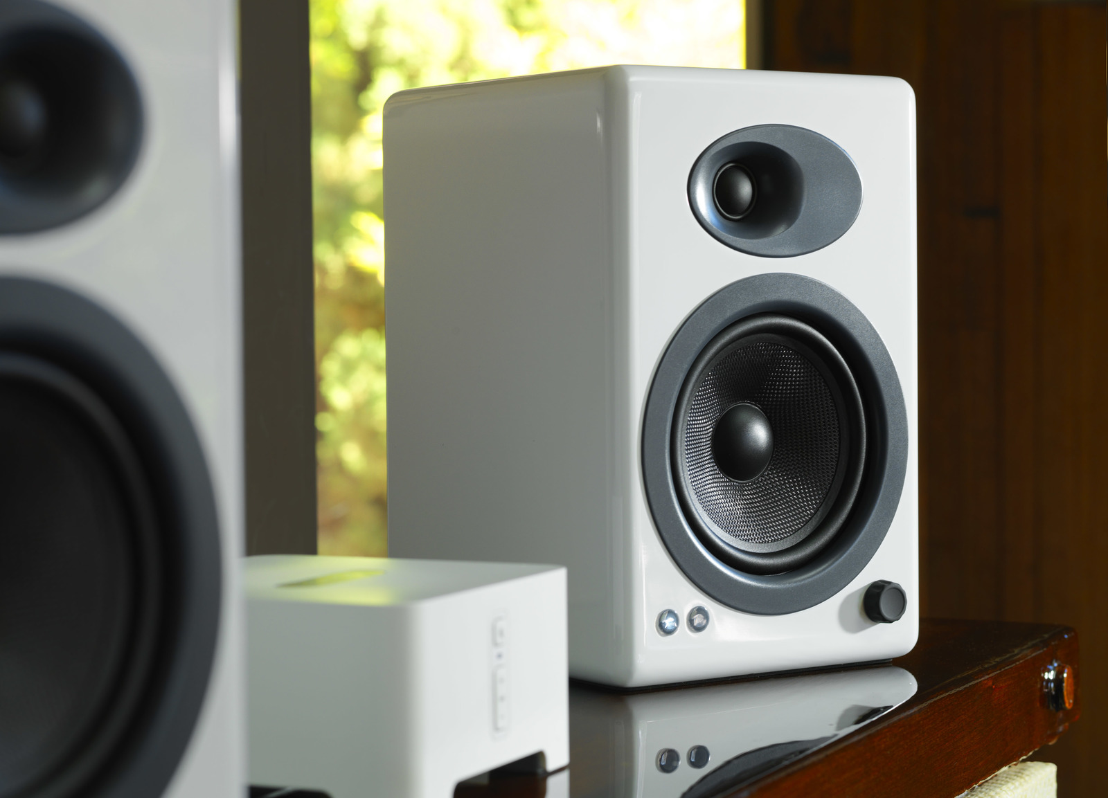 Audioengine 5+ Powered Bookshelf Speakers (Pair) High-Gloss White image