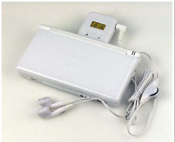 Futuretronics DS and DS Lite FM Radio for Nintendo DS image