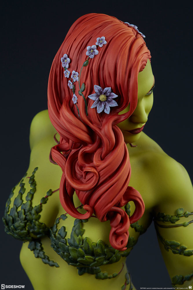 DC Comics: Poison Ivy - 22" Premium Format Figure image