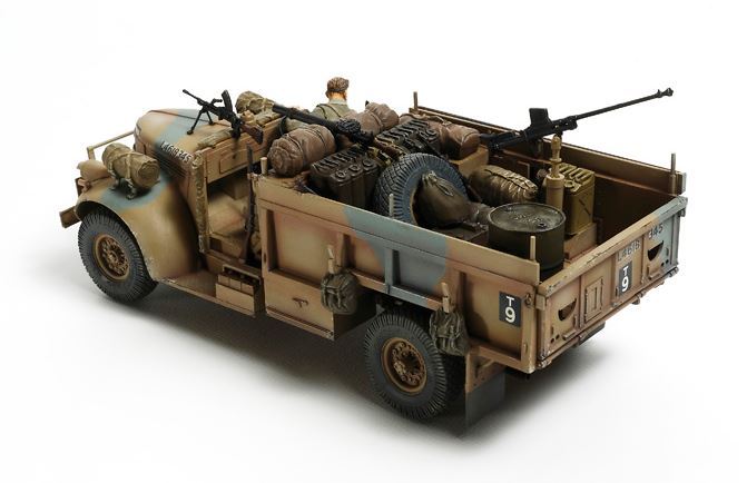 Tamiya 1:35 LRDG Command Car with 6 Figures image