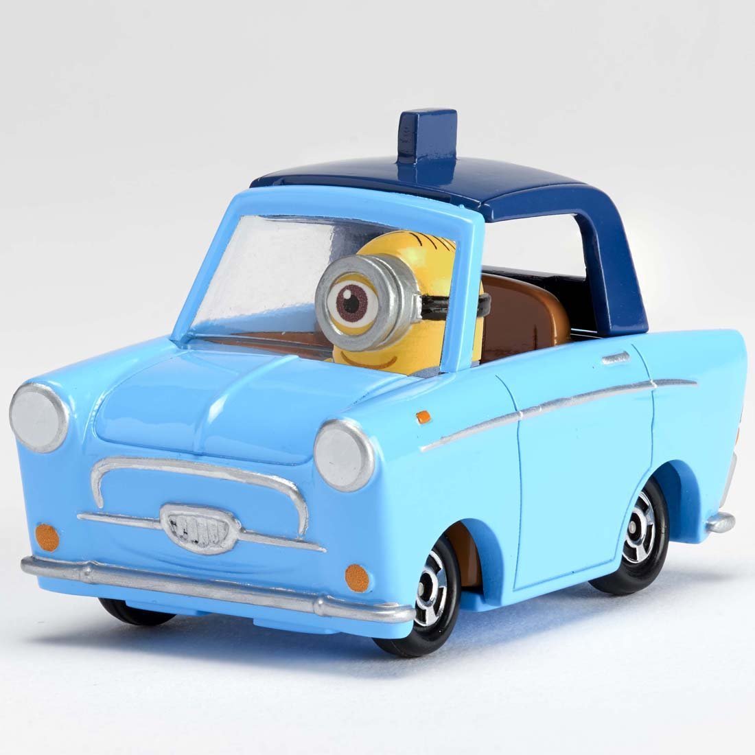 Buy Dream Tomica Ride On R03 Minions Stuart x Lucy Car at Mighty Ape