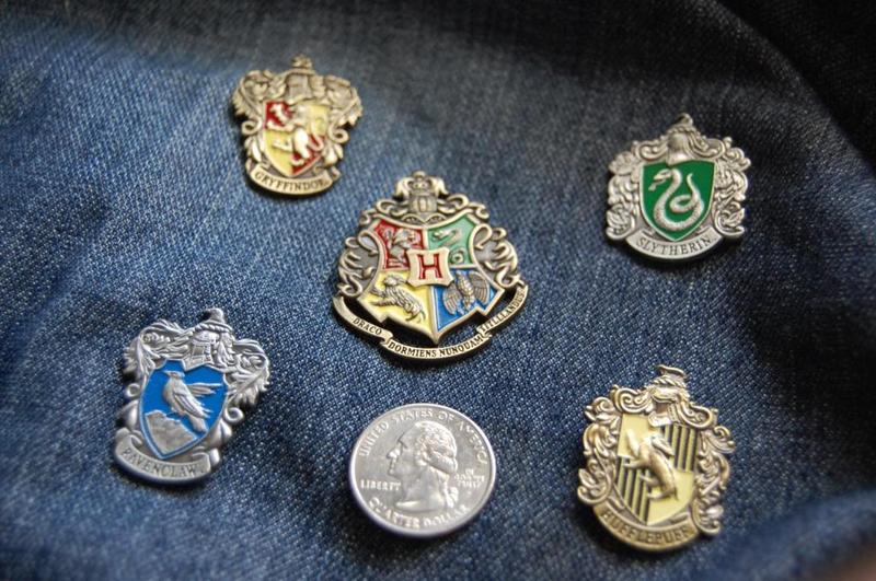 Harry Potter Hogwarts House Crest Pin Set