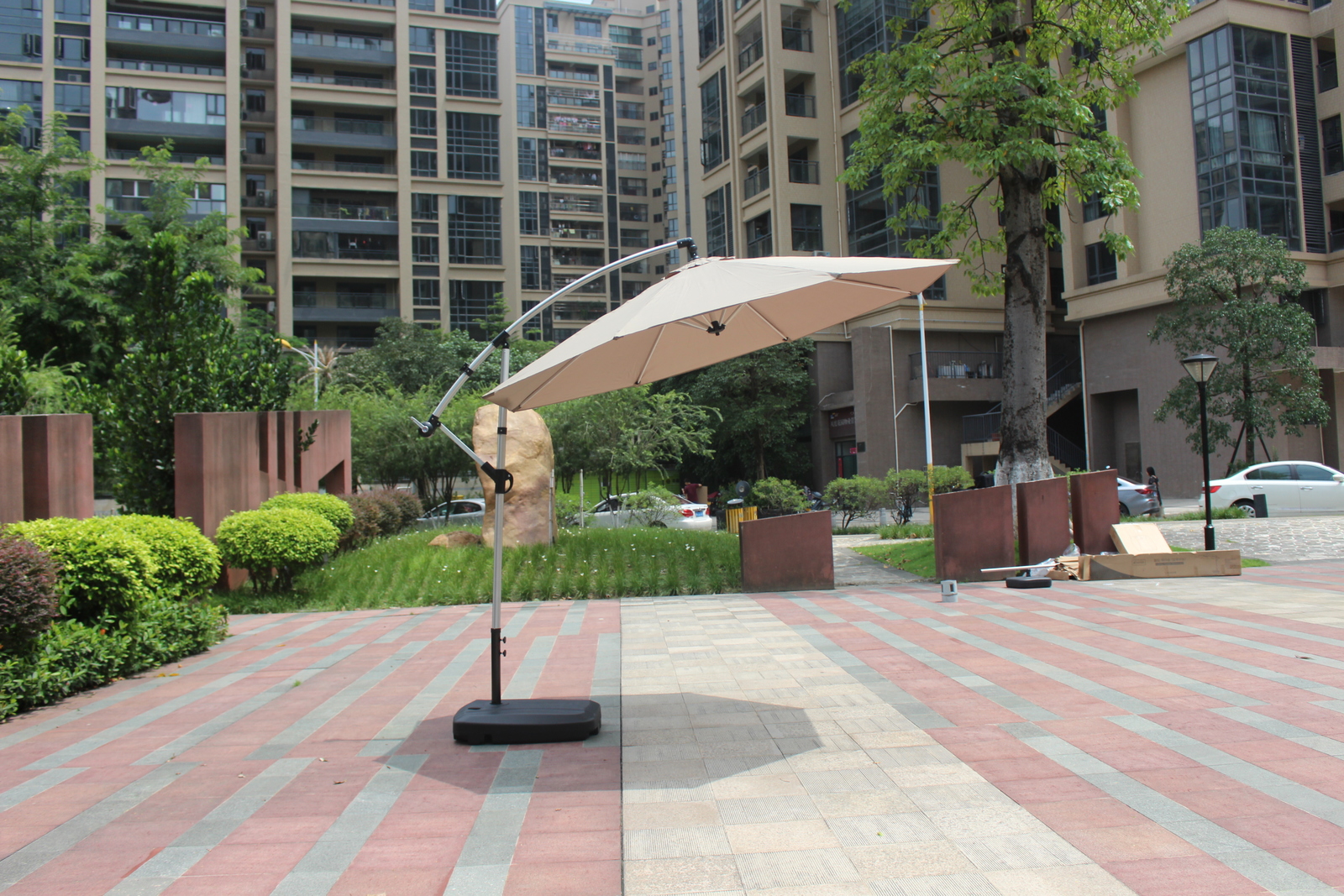 Beige Outdoor Aluminium Cantilever Umbrella with Crank Handle - 3M image