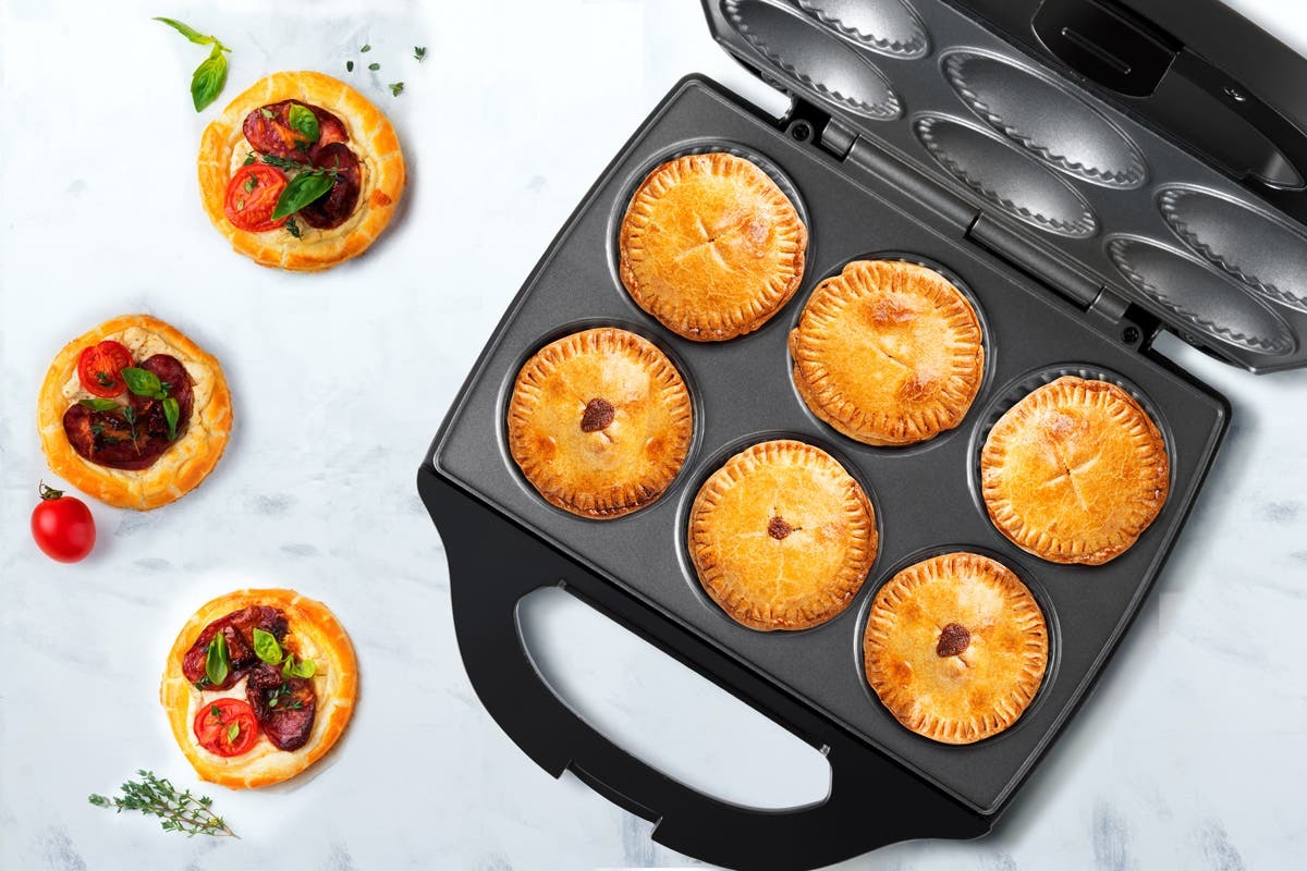 Kogan: 6 Mini Pie Maker image