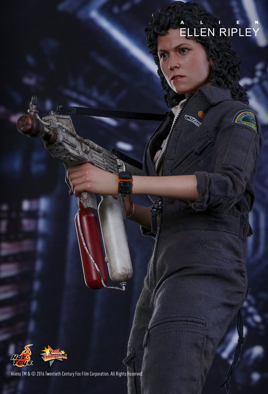 Alien: Ellen Ripley - 13" Figure image