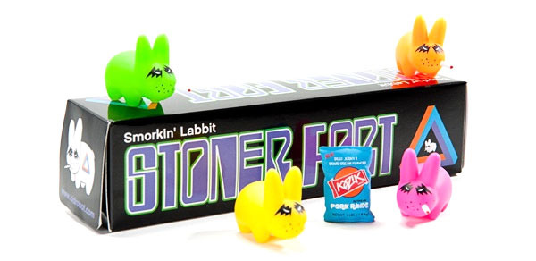 Stoner Fort 1.5" Smorkin' Labbit Vinyl Mini Figures (5-Pack) - Frank Kozik image