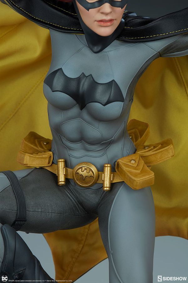 Batman: Batgirl - 21" Premium Format Figure image
